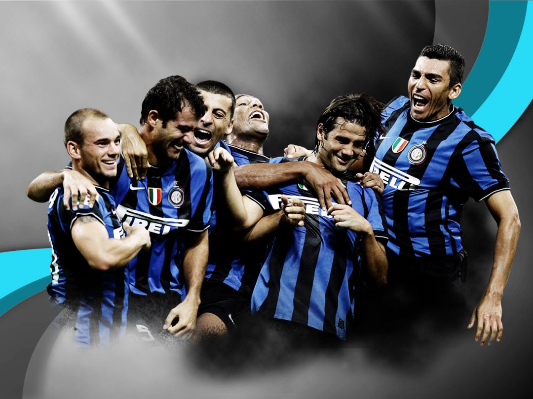 Inter Milan Players Celebrating in Navy & Black Home Jersey